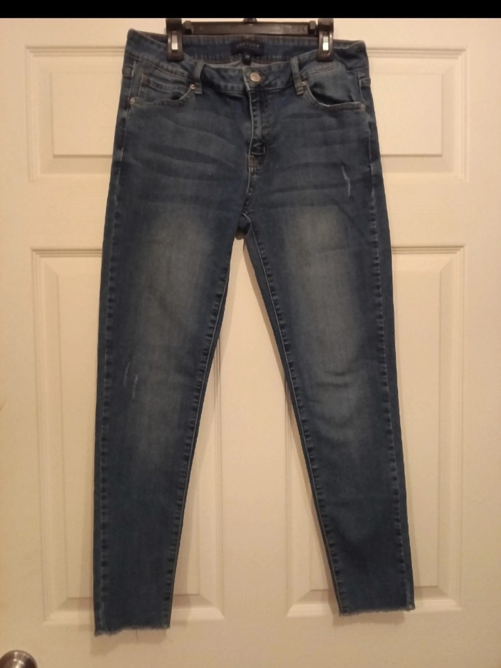 Just USA Women's Skinny Jeans in Medium Blue Wash
